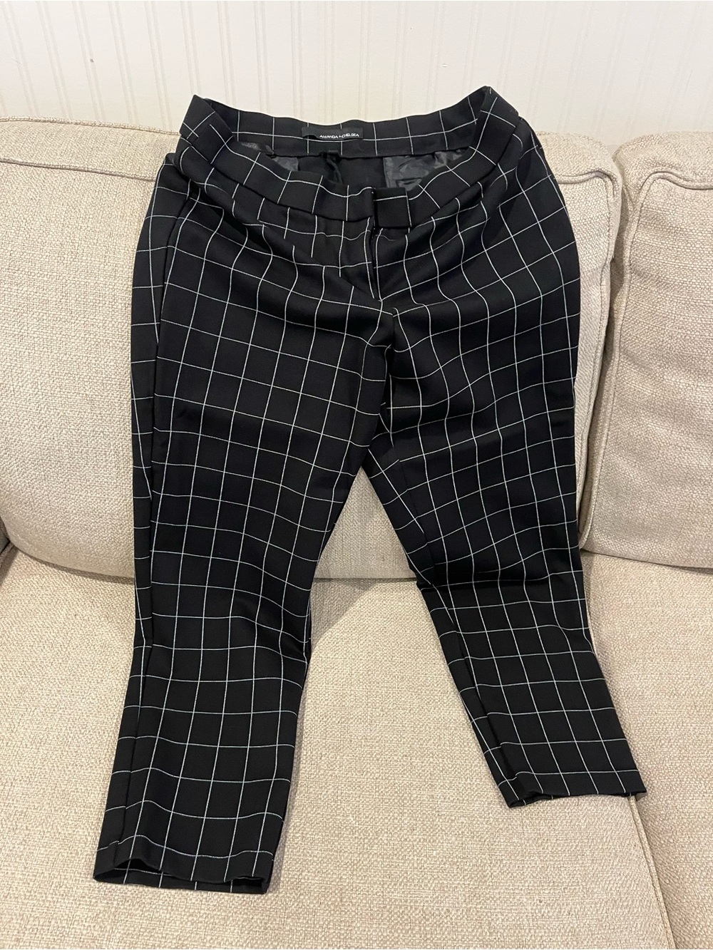 Amanda & Chelsea Black Windowpane Cropped Dress Pants